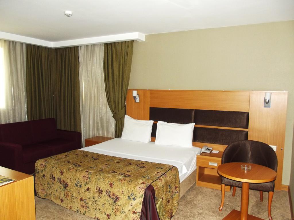 Pinar Elite Hotel Adana Pokoj fotografie