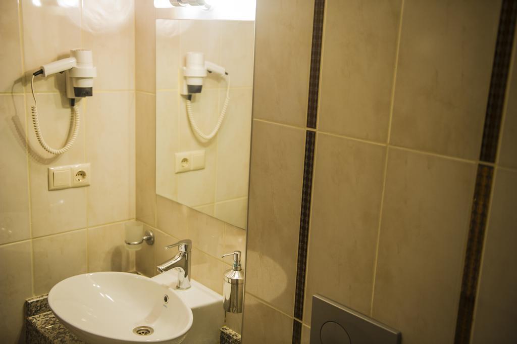 Pinar Elite Hotel Adana Pokoj fotografie