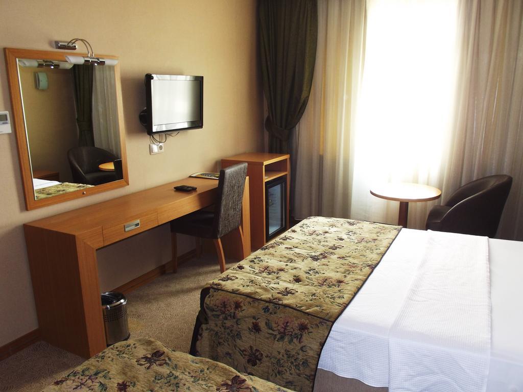 Pinar Elite Hotel Adana Pokoj fotografie