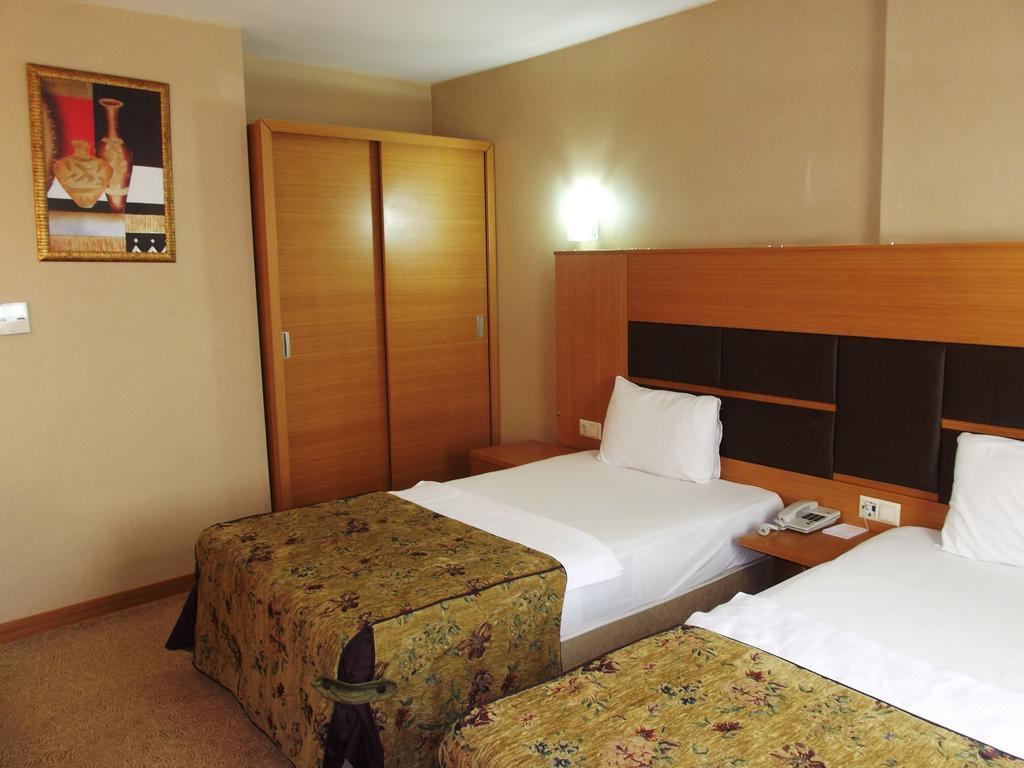Pinar Elite Hotel Adana Pokoj fotografie